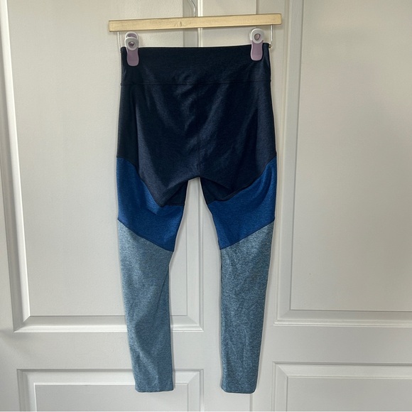Outdoor Voices 7/8 Springs Leggings Tri-color Blue — Medium - Picture 2 of 3